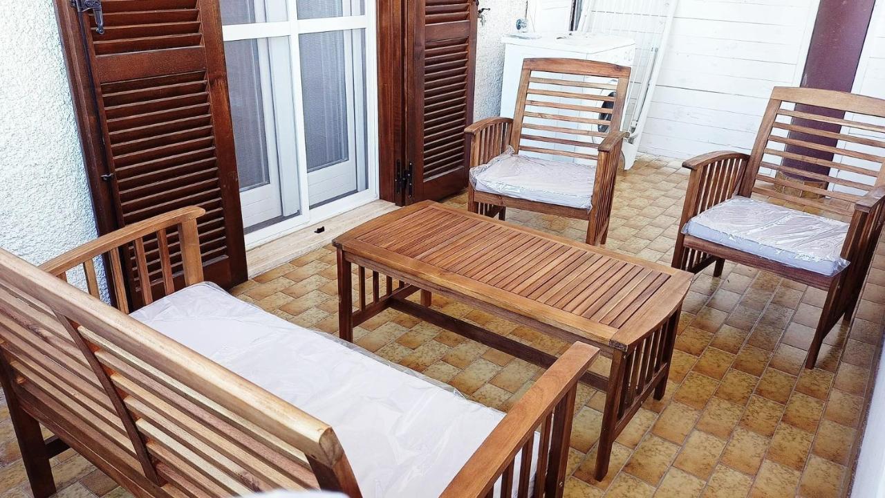 Casa Magnolia Apartment Pomezia Exterior photo